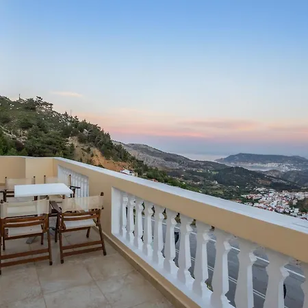 Vilă Karpathos View