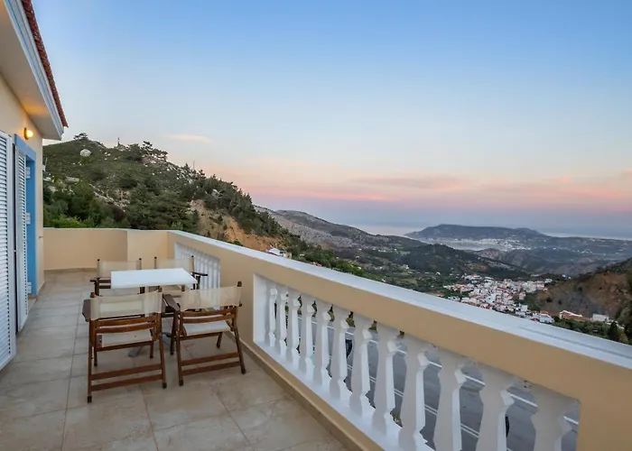 فيلة Karpathos View